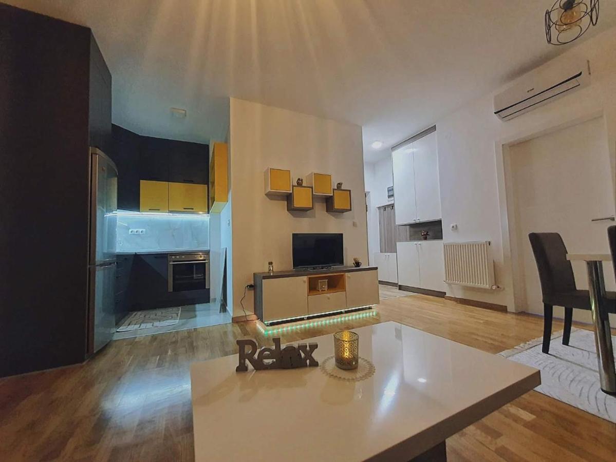 Zara 1 Apartman Bijeljina Extérieur photo