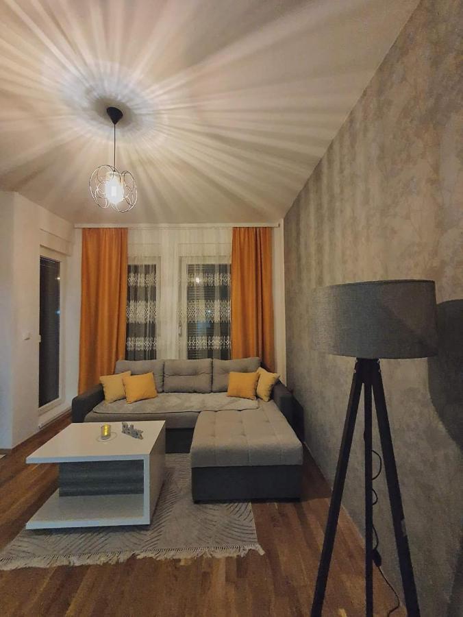 Zara 1 Apartman Bijeljina Extérieur photo