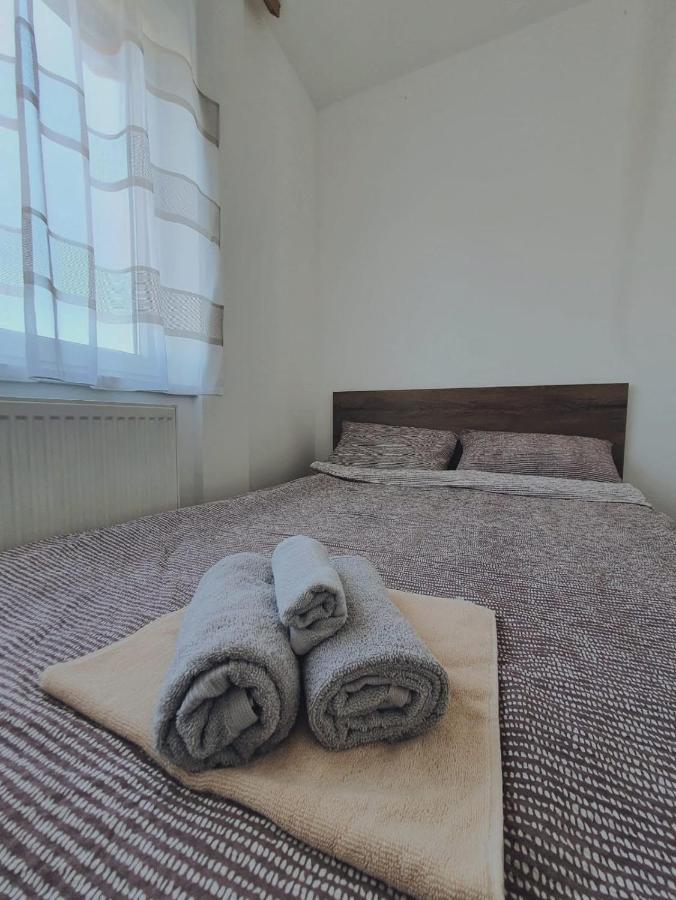 Zara 1 Apartman Bijeljina Extérieur photo