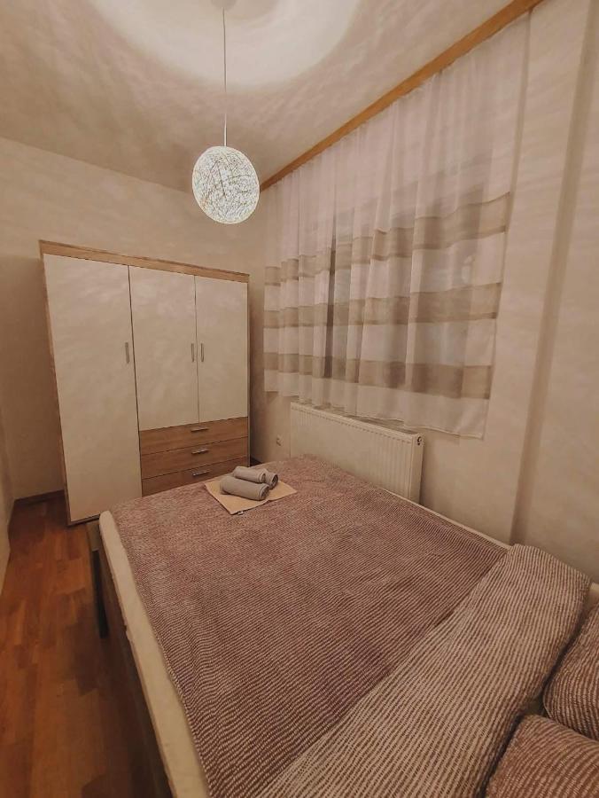 Zara 1 Apartman Bijeljina Extérieur photo